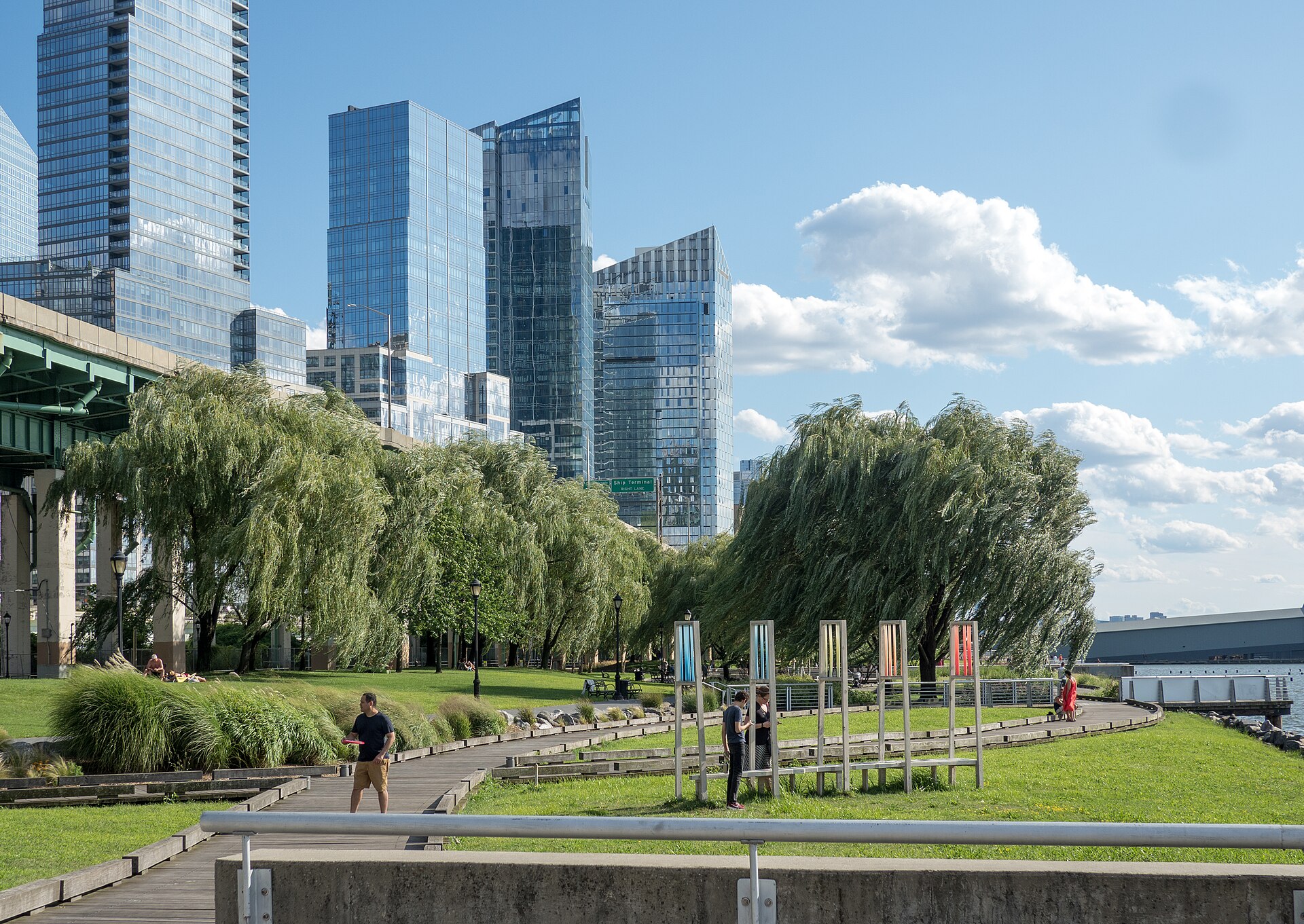 Riverside Park South promenade and city skyline